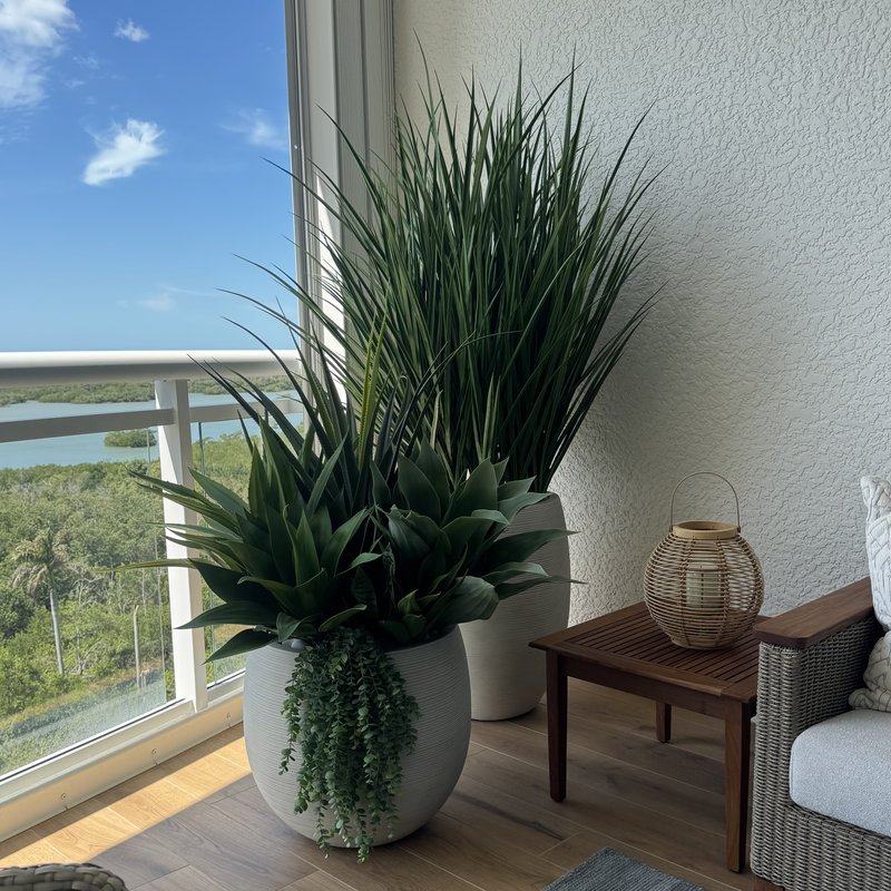 Artificial outdoor grass greenery